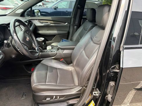Used 2023 Cadillac XT6 Sport w/ LPO, ONYX Package AWD/4WD image 24