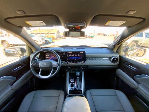 Certified 2025 Chevrolet Colorado ZR2 w/ Technology Package image 37