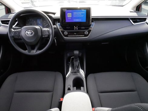 Certified 2025 Toyota Corolla LE image 10