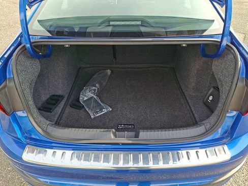 Used 2023 Volkswagen Jetta Sport image 29