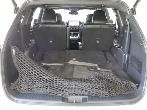 Used 2023 Toyota Highlander XSE AWD/4WD image 24
