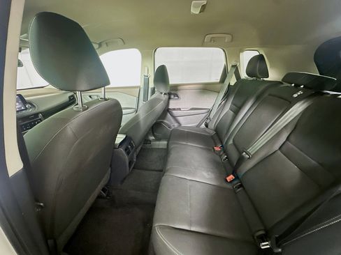 Used 2023 Nissan Rogue S image 26