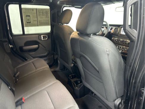Used 2021 Jeep Wrangler Unlimited Sport image 22