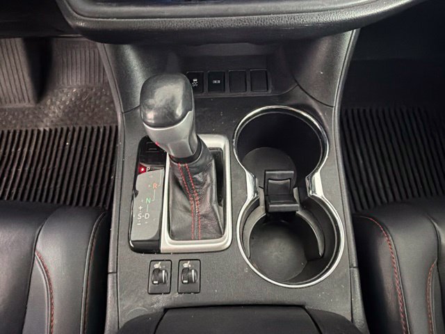 Used 2019 Toyota Highlander SE FWD image 25