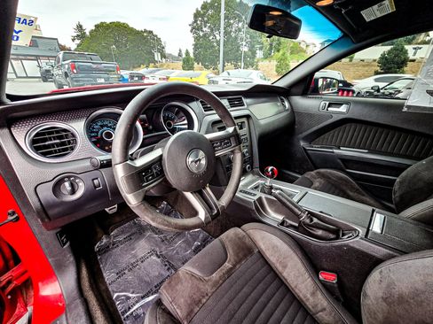 Used 2013 Ford Mustang Boss 302 w/ Boss 302 Accessory Pkg image 9