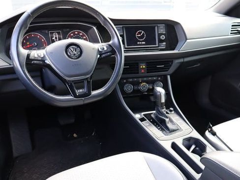 Used 2021 Volkswagen Jetta R-Line FWD image 5