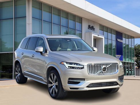 Certified 2025 Volvo XC90 T8 Core w/ Protection Package image 2