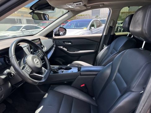 Used 2023 Nissan Rogue SV w/ SV Premium B Package FWD image 13