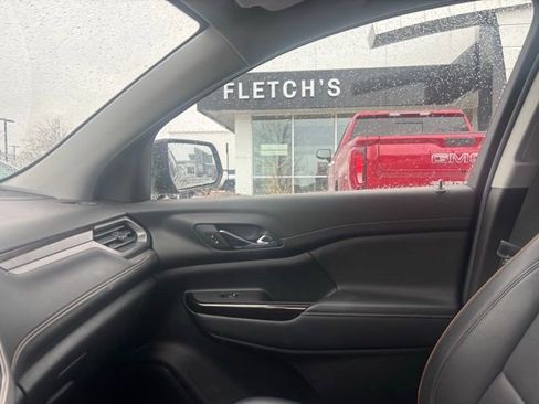 Used 2023 GMC Acadia AT4 w/ Preferred Package image 13