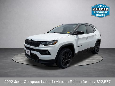 Used 2022 Jeep Compass Latitude w/ Sun and Sound Group AWD/4WD image 5