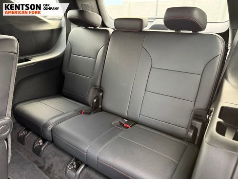 Used 2025 Chevrolet Traverse Z71 AWD/4WD image 34