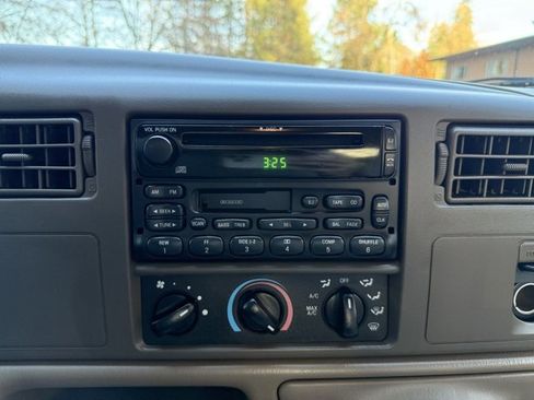 Used 2000 Ford F250 Lariat image 19