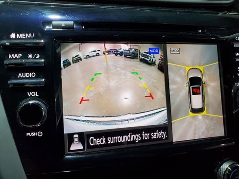 Used 2019 Nissan Murano Platinum w/ Cargo Package image 32