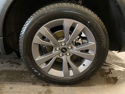 Used 2023 Ford Explorer XLT w/ Equipment Group 202A image 26