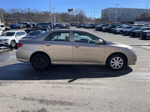 Used 2009 Toyota Corolla LE image 7