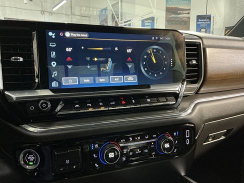 Used 2023 Chevrolet Silverado 1500 High Country w/ High Country Premium Package image 29