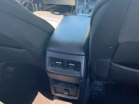 Used 2016 Ford Edge SE FWD image 27