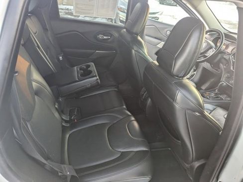 Used 2019 Jeep Cherokee Limited w/ Luxury Group image 20