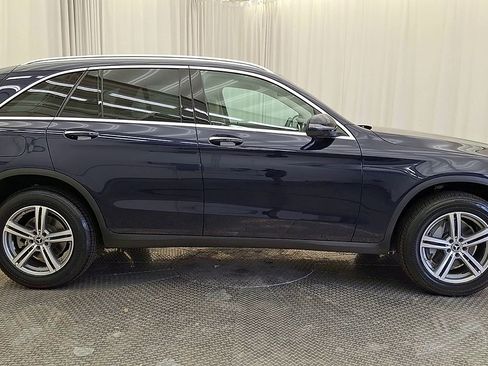 Used 2021 Mercedes-Benz GLC 300 4MATIC image 4