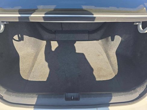 Used 2019 Honda Accord Touring image 11
