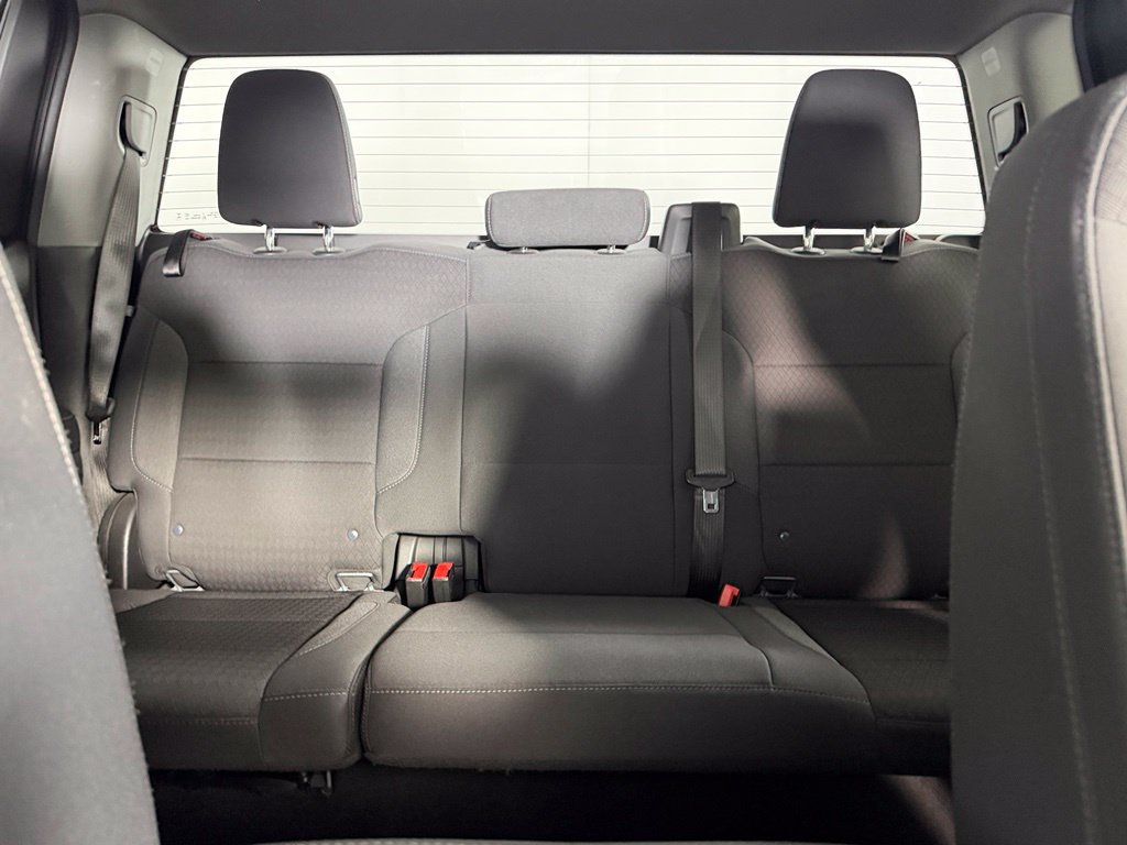 Used 2025 Chevrolet Silverado 1500 LT RWD image 16
