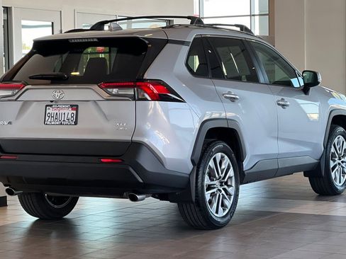 Used 2023 Toyota RAV4 XLE Premium AWD/4WD image 4