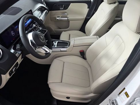 New 2026 Mercedes-Benz GLB 250 image 6