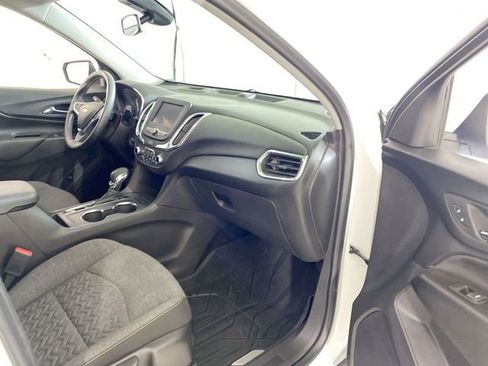 Used 2023 Chevrolet Equinox LT image 36
