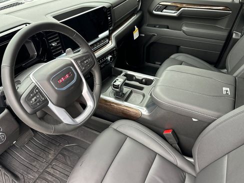 New 2026 GMC Sierra 1500 Elevation w/ Elevation Premium Package AWD/4WD image 9
