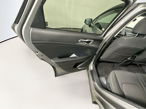 Used 2025 Kia Sportage LX FWD image 25