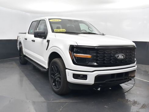 Used 2025 Ford F150 STX w/ STX Black Appearance Package image 4