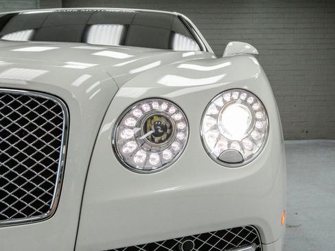 Used 2015 Bentley Flying Spur V8 AWD/4WD image 18