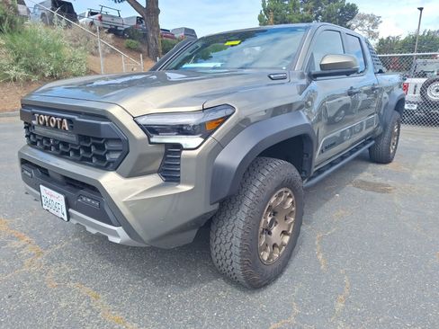 Used 2025 Toyota Tacoma 4x4 Double Cab Hybrid w/ Tow Tech Package image 3