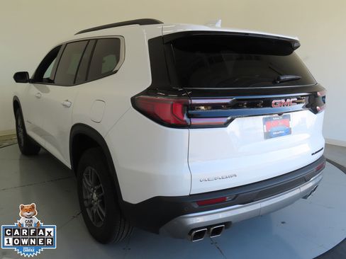 Used 2025 GMC Acadia Elevation image 7