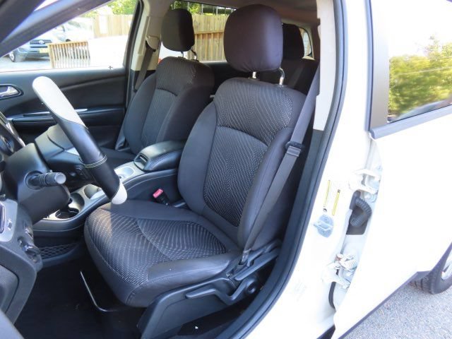 Used 2014 Dodge Journey SE w/ Flexible Seating Group FWD image 18