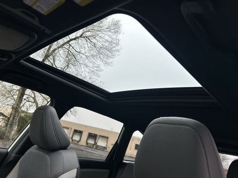 Certified 2025 Subaru Forester Premium image 24