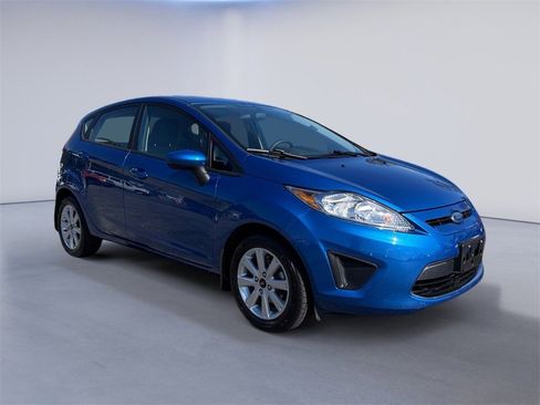 Used 2011 Ford Fiesta SE w/ 202A Rapid Spec Order Code image 1