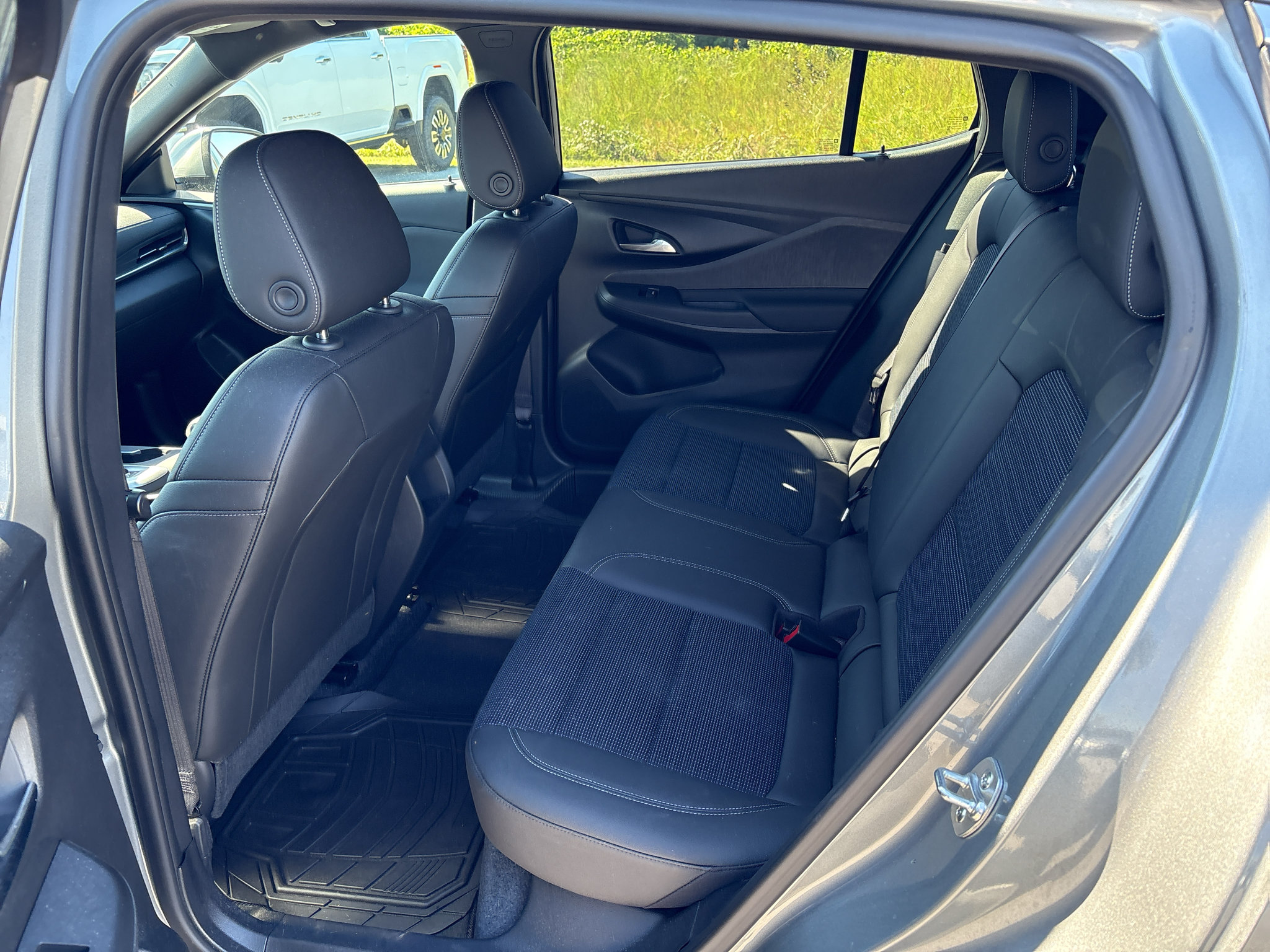 Used 2024 Buick Envista Preferred w/ Convenience I Package FWD image 14