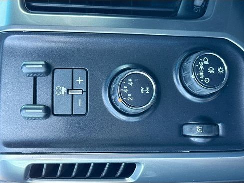 Used 2015 Chevrolet Silverado 3500 LTZ w/ LTZ Plus Package image 12