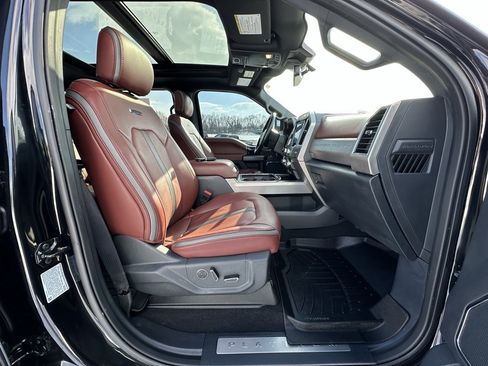 Used 2022 Ford F250 Platinum w/ FX4 Off-Road Package image 26
