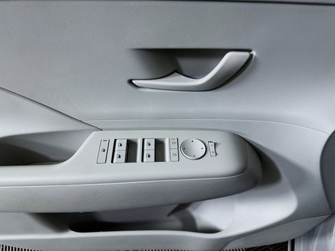 Used 2024 Hyundai Kona SEL image 15