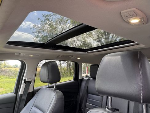 Used 2014 Ford Escape Titanium image 10