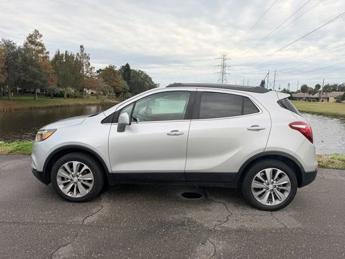 Used 2020 Buick Encore Preferred image 5