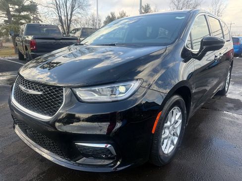 New 2026 Chrysler Pacifica Select FWD image 7