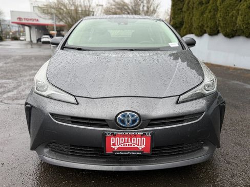 Used 2019 Toyota Prius L Eco w/ Carpet Mat Package image 3