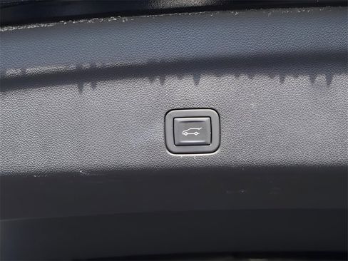 Used 2024 GMC Yukon Denali w/ Denali Reserve Package image 20