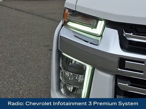 Used 2022 Chevrolet Silverado 2500 LTZ w/ LTZ Premium Package image 13