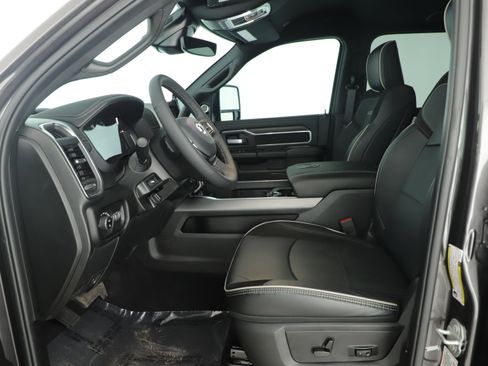 Used 2025 RAM 2500 Laramie image 5