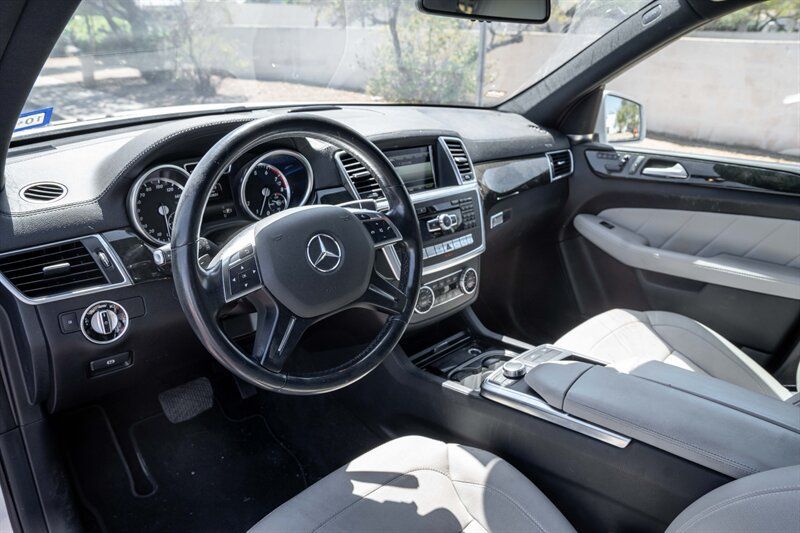 Used 2016 Mercedes-Benz GL 450 4MATIC image 9