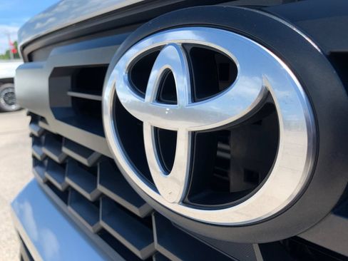 Used 2024 Toyota Tacoma TRD Off-Road AWD/4WD image 35